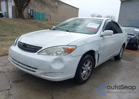 2004 Toyota Camry Le z USA, uszkodzony, nr VIN 4T1BE32K64U344145